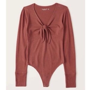 A&F Cozy Tie-Front Longsleeve Bodysuit